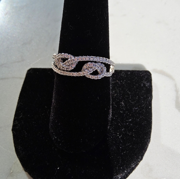 Silver Chain Accent Ring with Matte Band - Picture 5 of 8